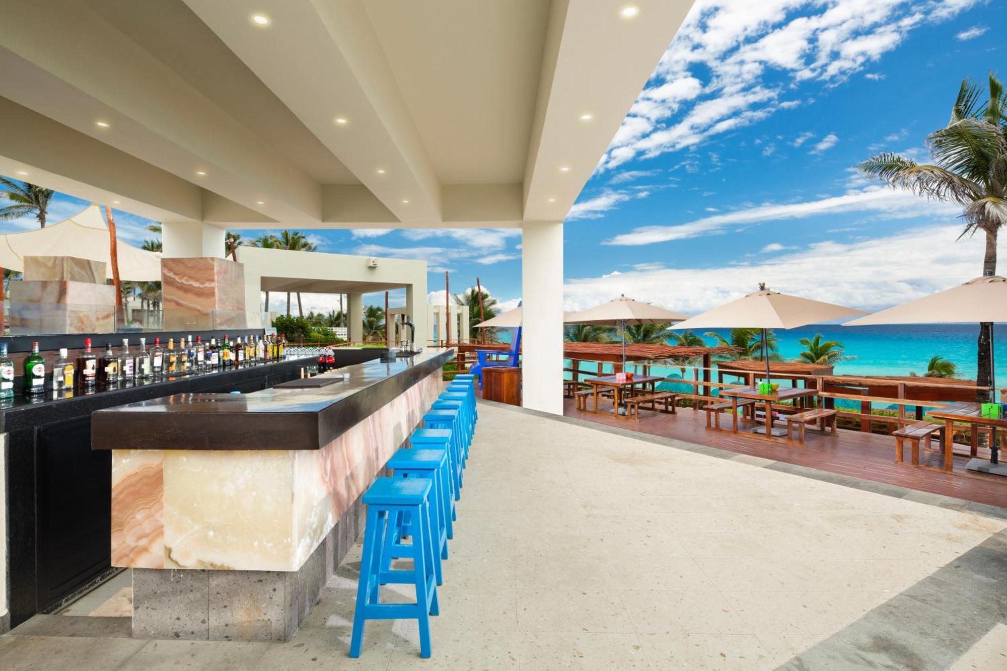 The Pyramid Cancun By Oasis Exterior foto The Beach Club at the Grand at Moon Palace
