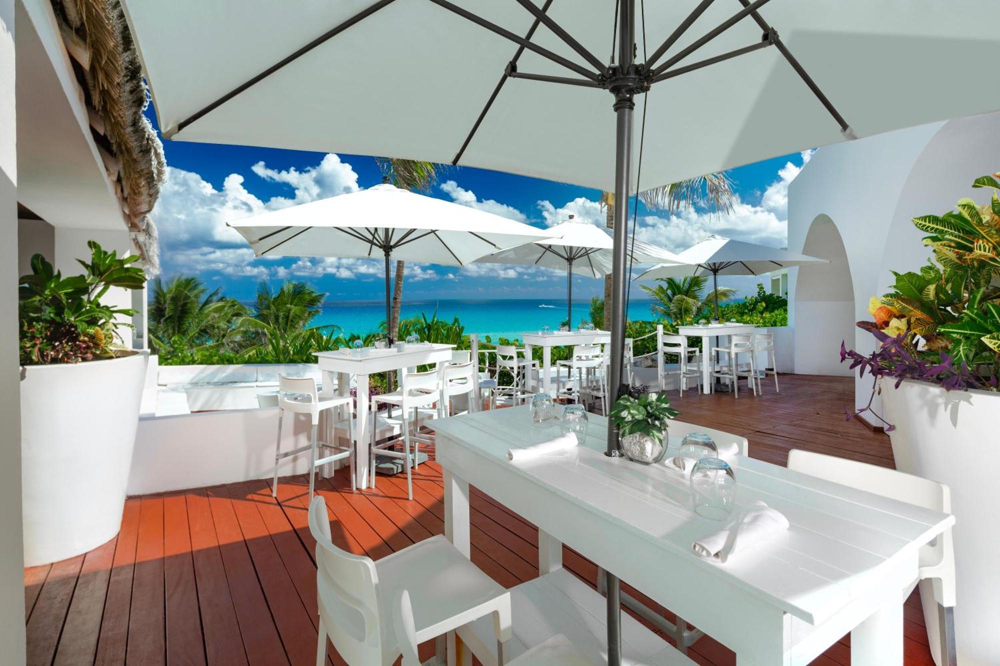 The Pyramid Cancun By Oasis Exterior foto The restaurant